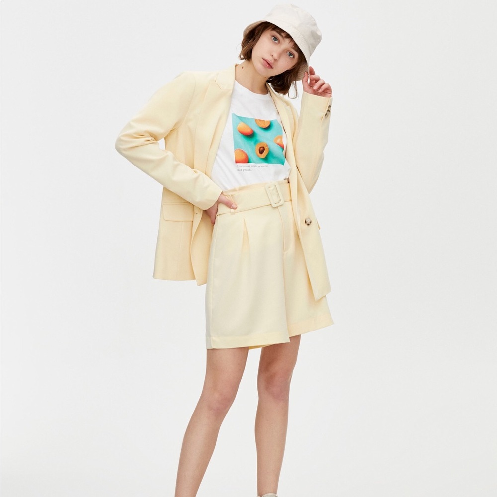 PULL&BEAR Yellow Bermuda Shorts NWOT